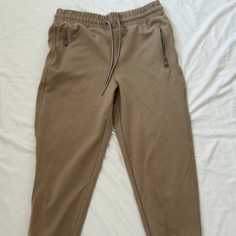 Old Navy Performance Fleece Joggers Small Tan 2025